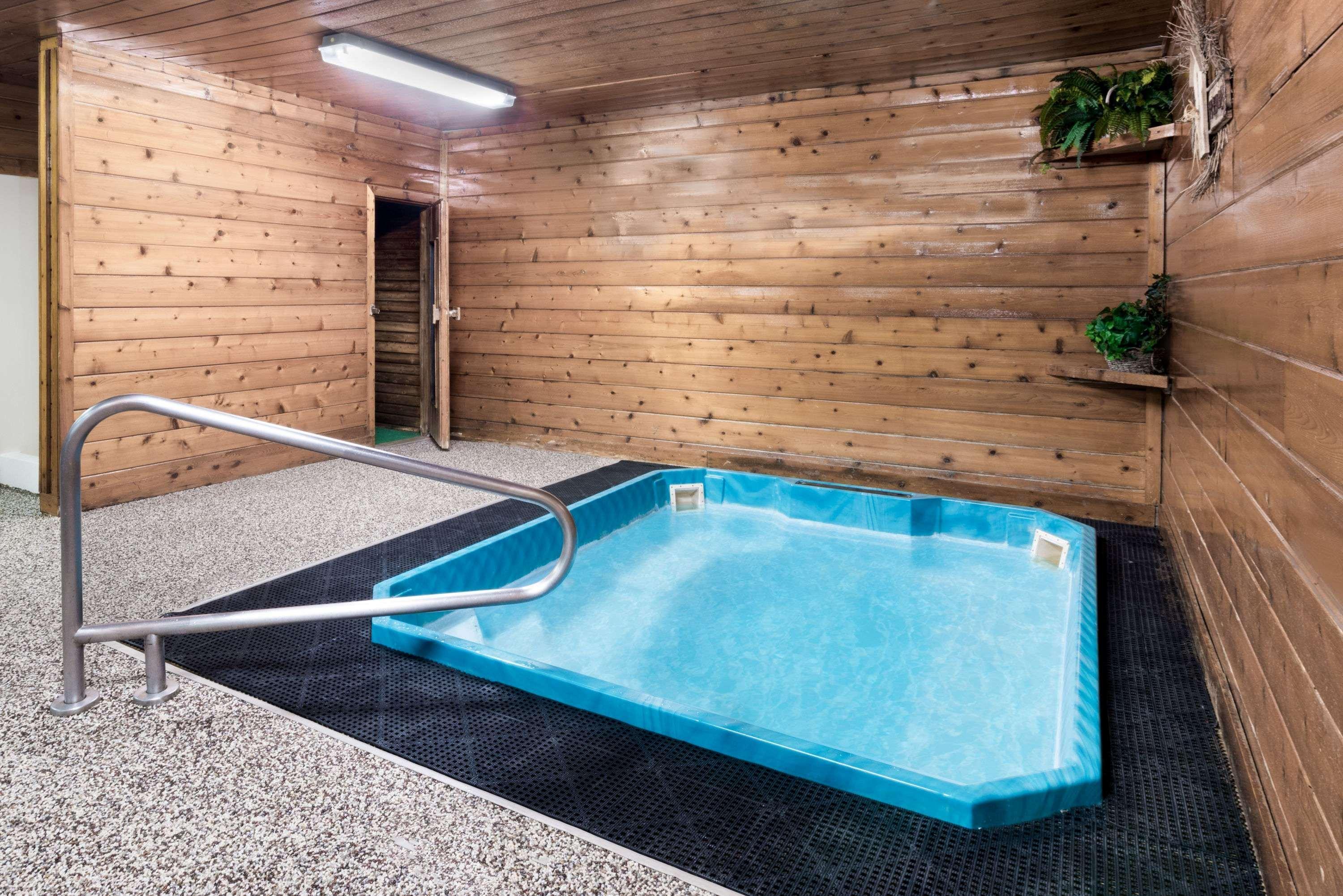 Super 8 By Wyndham Chamberlain Sd Hotell Exteriör bild